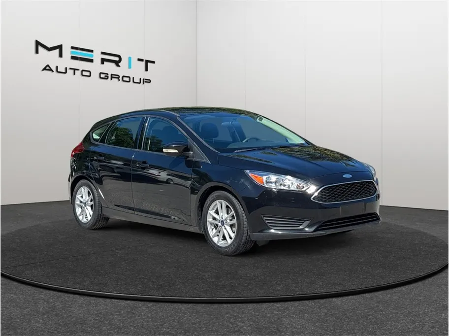 2015 Ford Focus SE FWD photo