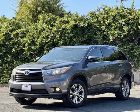 2015 Toyota Highlander XLE FWD photo