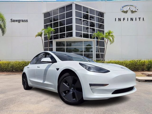 2021 Tesla Model 3 Standard Range Plus RWD photo