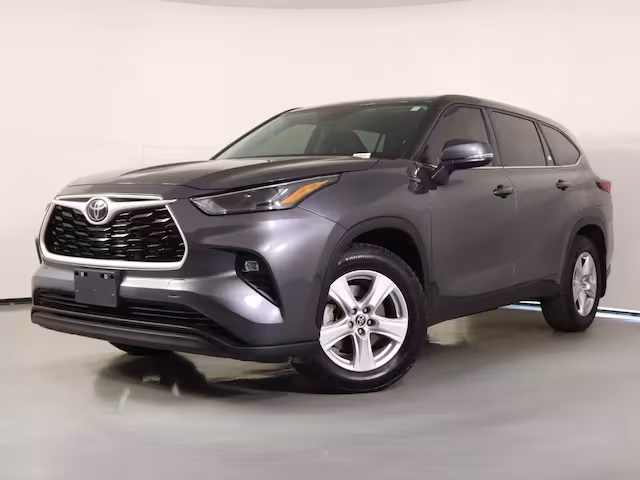 2023 Toyota Highlander LE AWD photo