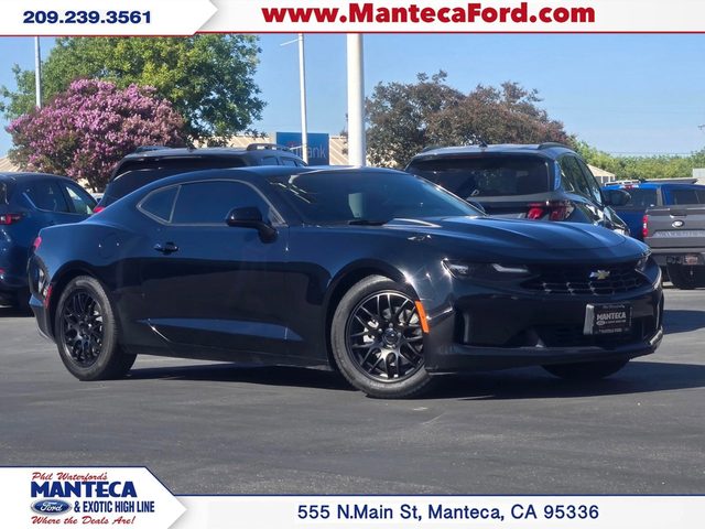 2023 Chevrolet Camaro 1LT RWD photo