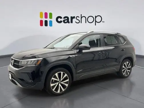2022 Volkswagen Taos SE AWD photo
