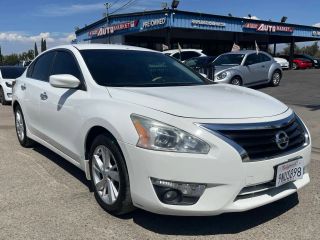 2015 Nissan Altima 2.5 SV FWD photo