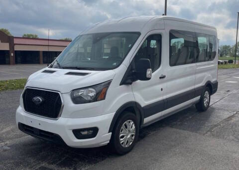 2023 Ford Transit Passenger Wagon XLT RWD photo