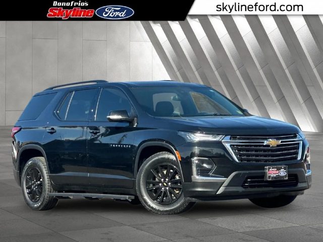 2023 Chevrolet Traverse LT Cloth AWD photo
