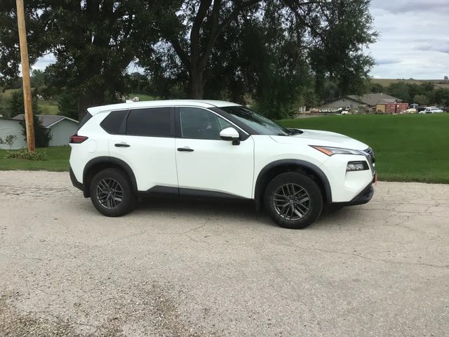 2021 Nissan Rogue S FWD photo