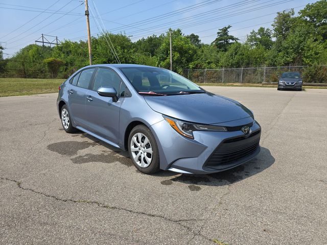 2023 Toyota Corolla LE FWD photo