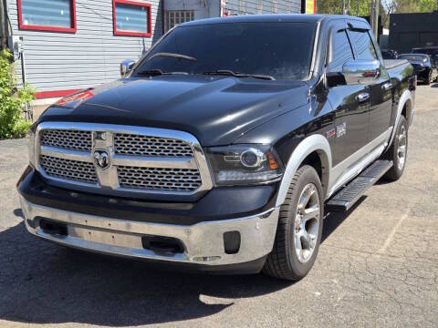 2016 Ram 1500 Laramie 4WD photo