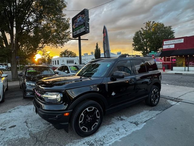 2021 Ford Bronco Sport Outer Banks 4WD photo