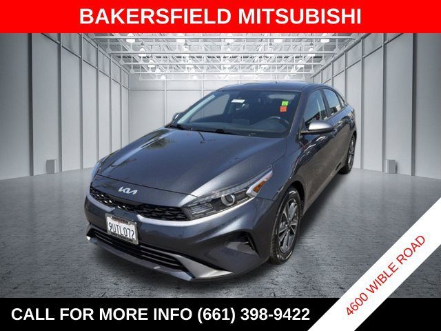 2023 Kia Forte LXS FWD photo
