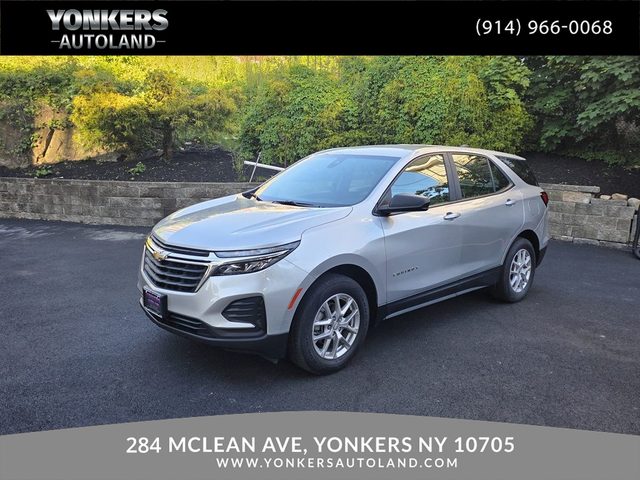 2022 Chevrolet Equinox LS AWD photo