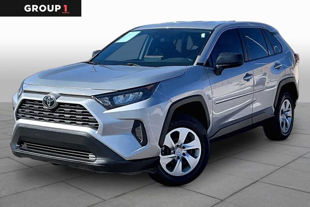 2022 Toyota RAV4 LE AWD photo