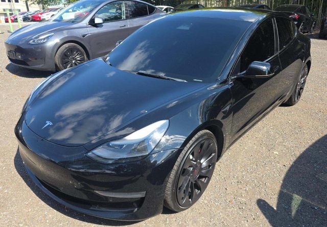 2022 Tesla Model 3 Performance AWD photo
