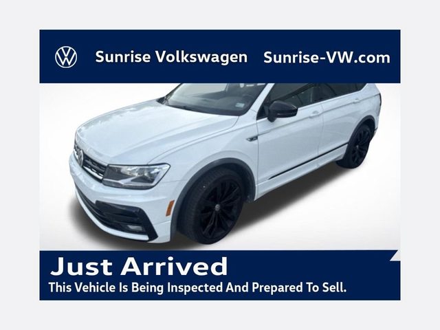 2020 Volkswagen Tiguan SE R-Line Black FWD photo