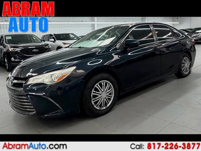 2015 Toyota Camry LE FWD photo
