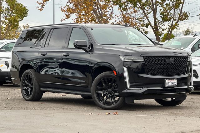 2023 Cadillac Escalade ESV RWD Luxury RWD photo