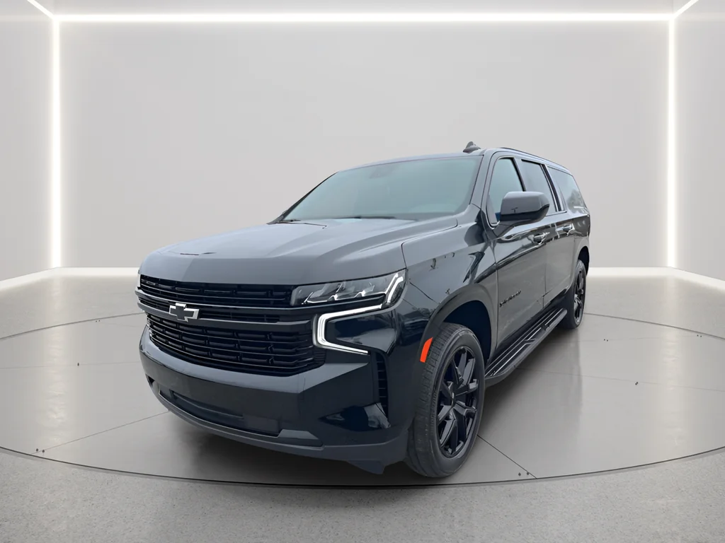 2023 Chevrolet Suburban RST 4WD photo