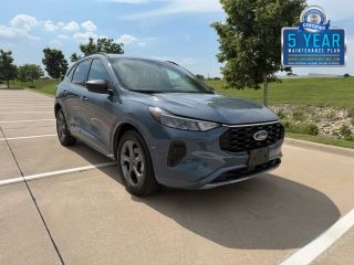 2023 Ford Escape ST-Line FWD photo