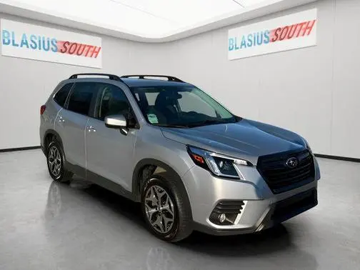 2023 Subaru Forester Premium AWD photo