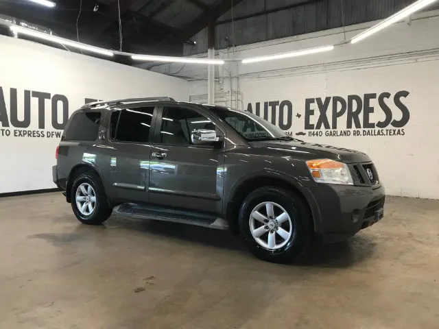 2015 Nissan Armada SV RWD photo