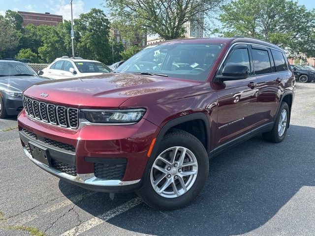 2022 Jeep Grand Cherokee L Laredo 4WD photo