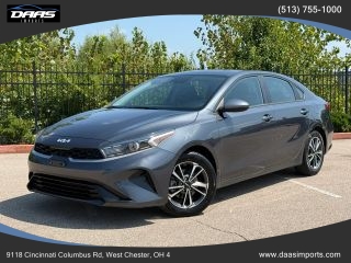 2023 Kia Forte LXS FWD photo