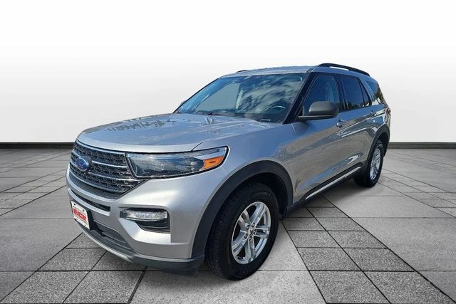 2023 Ford Explorer XLT 4WD photo