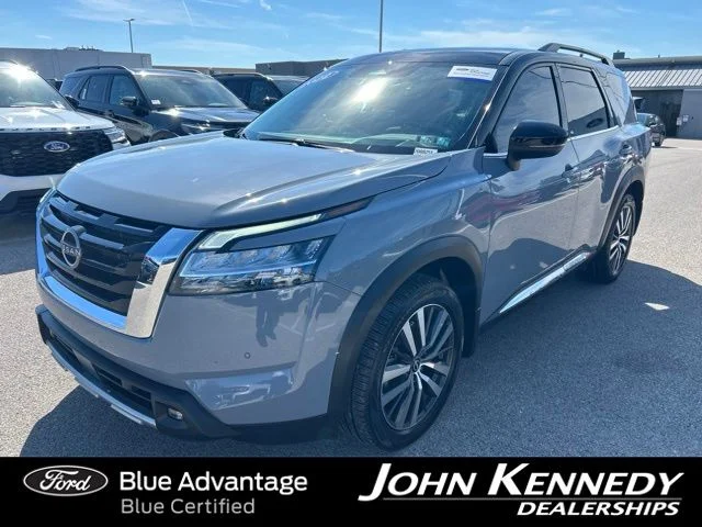 2022 Nissan Pathfinder Platinum 4WD photo
