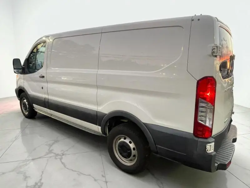2017 Ford Transit Van  RWD photo