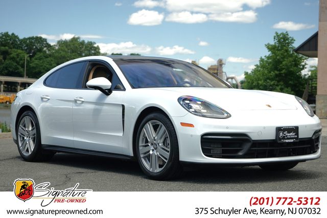 2021 Porsche Panamera 4 AWD photo