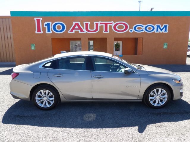 2022 Chevrolet Malibu LT FWD photo