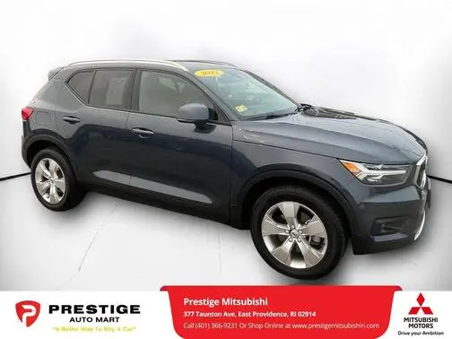 2022 Volvo XC40 Momentum AWD photo