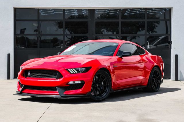 2016 Ford Mustang Shelby GT350 RWD photo