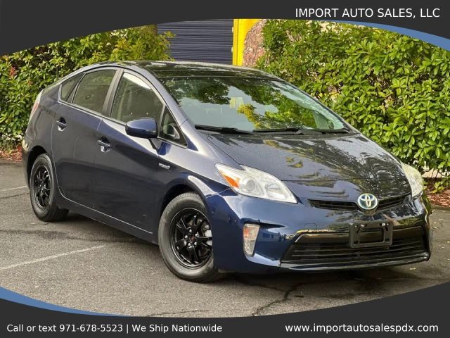 2015 Toyota Prius Four FWD photo