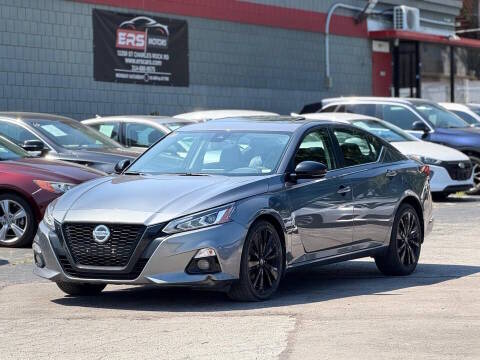 2022 Nissan Altima 2.5 SR AWD photo