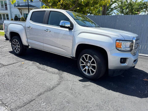 2018 GMC Canyon 4WD Denali 4WD photo