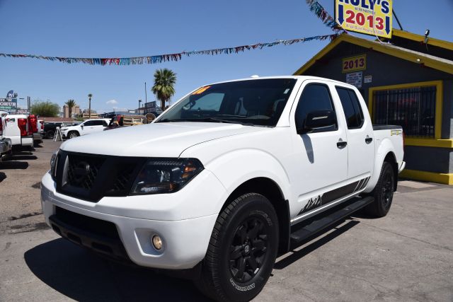 2016 Nissan Frontier Desert Runner RWD photo