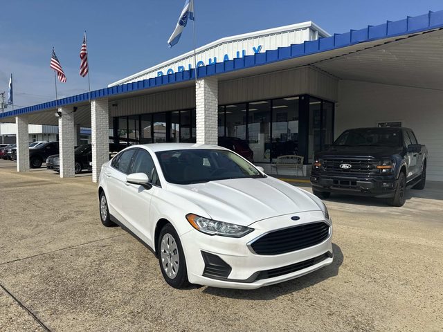 2020 Ford Fusion S FWD photo