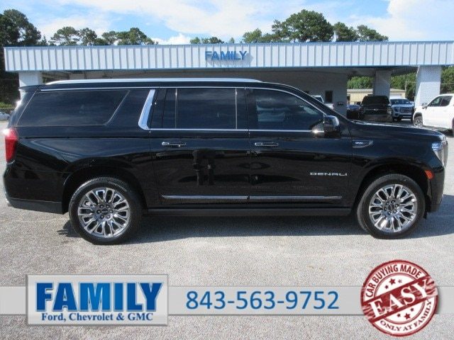 2023 GMC Yukon XL Denali Ultimate 4WD photo