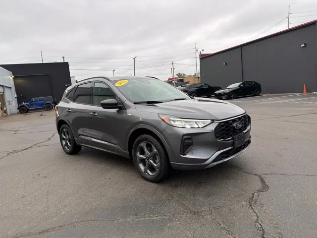 2023 Ford Escape ST-Line AWD photo