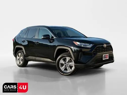 2023 Toyota RAV4 XLE FWD photo