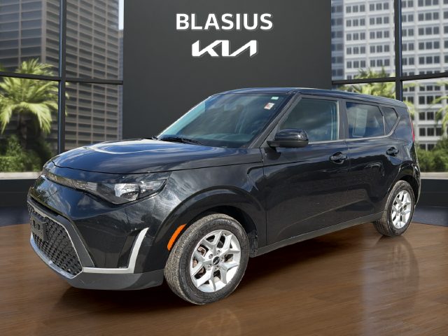 2023 Kia Soul LX FWD photo