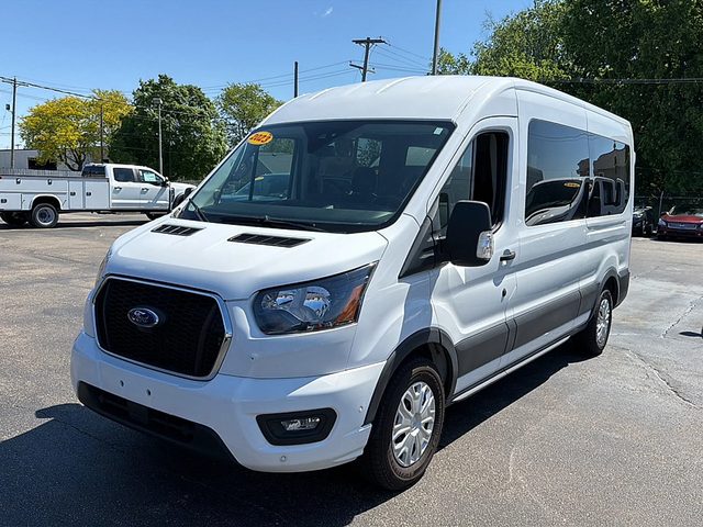2023 Ford Transit Passenger Wagon XLT RWD photo