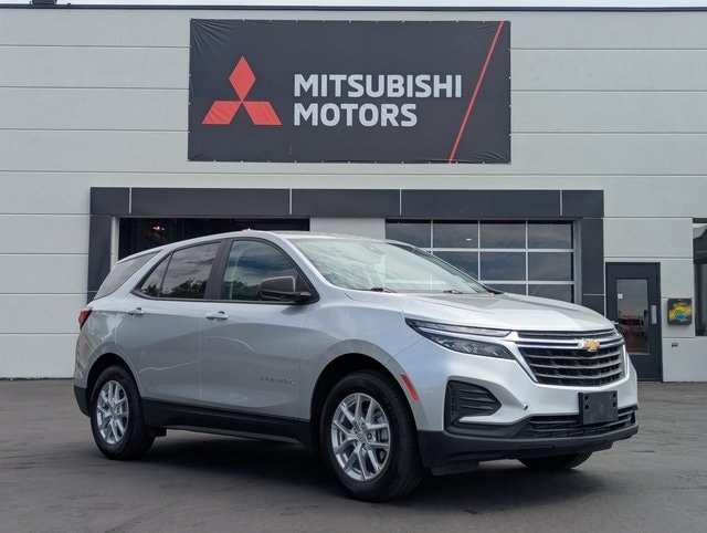 2022 Chevrolet Equinox LS AWD photo