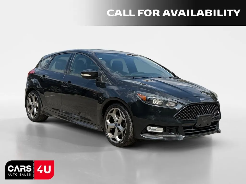 2015 Ford Focus ST FWD photo