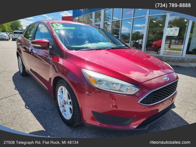 2015 Ford Focus SE FWD photo