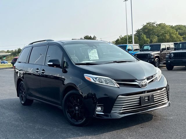 2018 Toyota Sienna Limited AWD photo