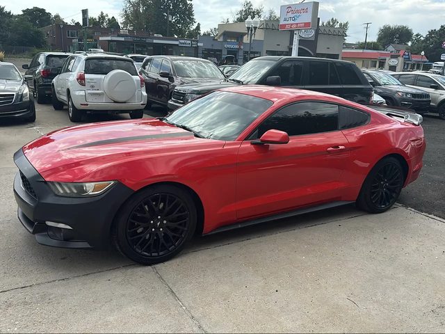 2015 Ford Mustang V6 RWD photo