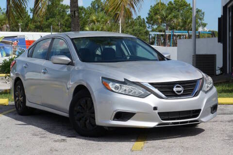 2016 Nissan Altima  FWD photo