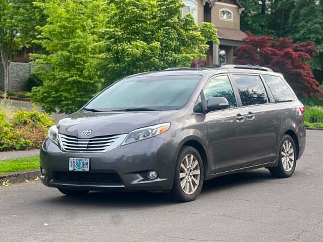 2016 Toyota Sienna Ltd Premium FWD photo